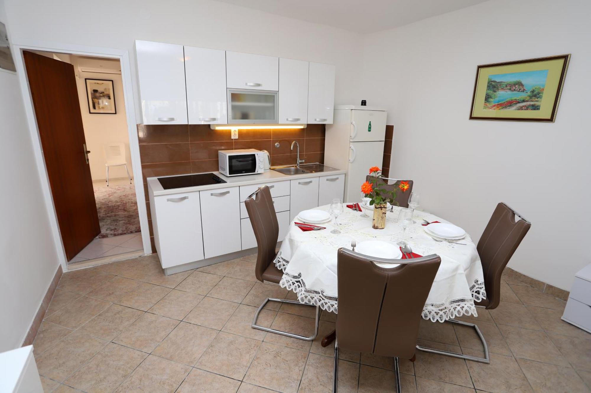 Apartments Edita & Robert Локва-Рогозница Экстерьер фото