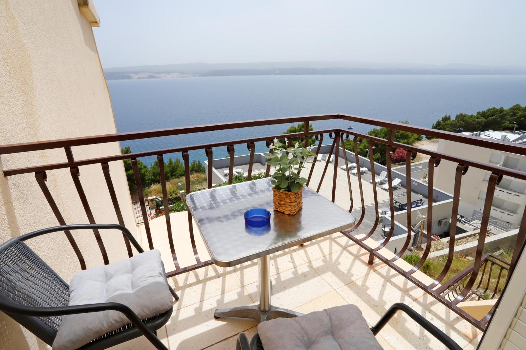 Apartments Edita & Robert Локва-Рогозница Экстерьер фото