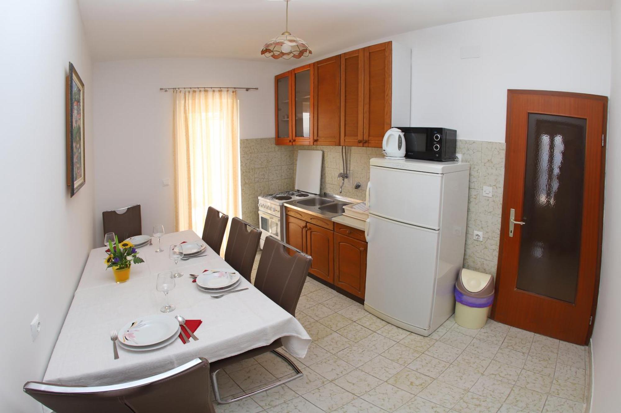 Apartments Edita & Robert Локва-Рогозница Экстерьер фото