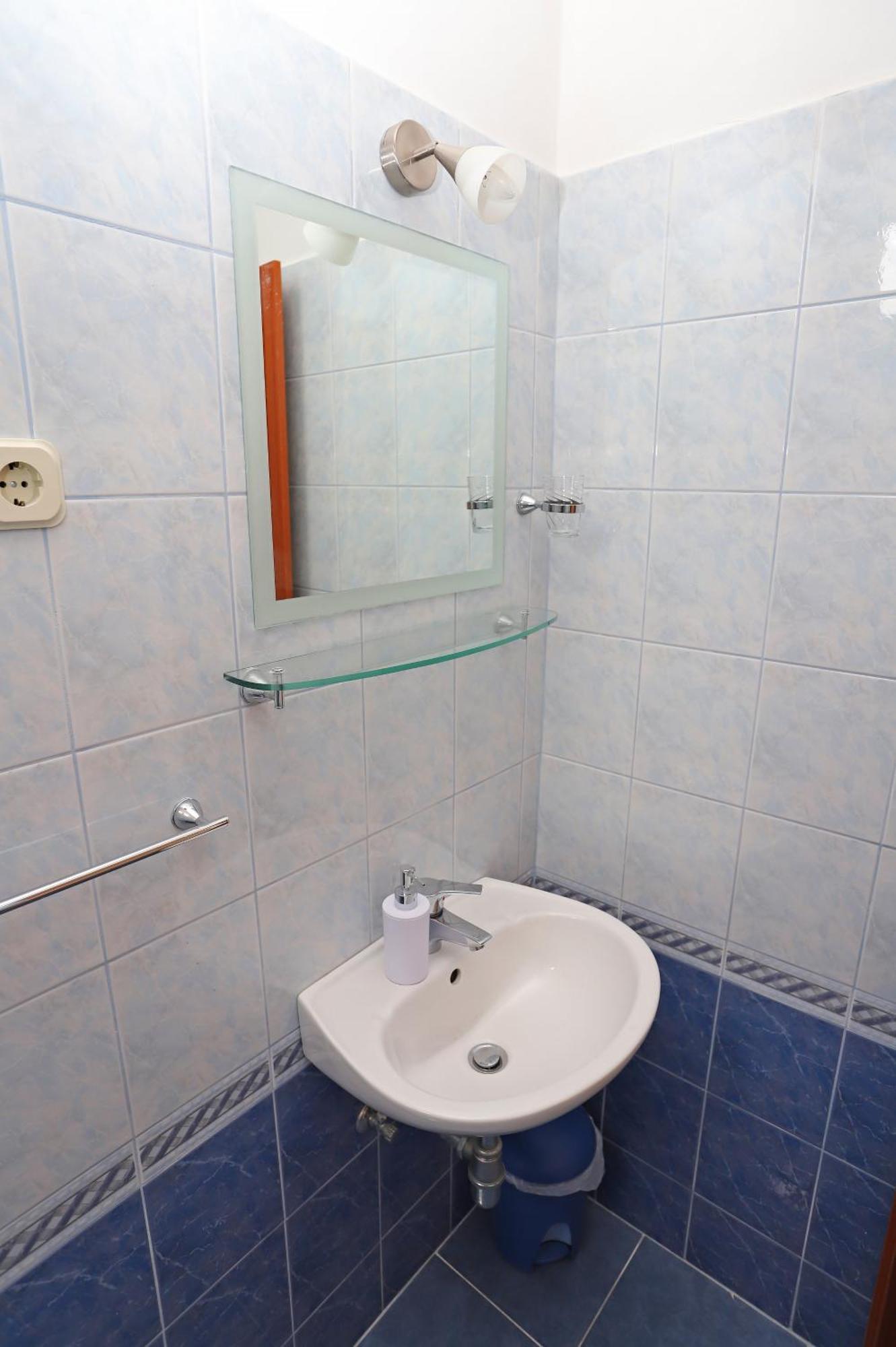 Apartments Edita & Robert Локва-Рогозница Экстерьер фото
